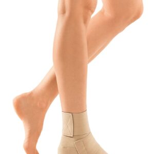 Регулируемый нерастяжимый компрессионный бандаж CircAid JUXTALITE ankle foot wrap на стопу и лодыжку для лечения отёка стопы.