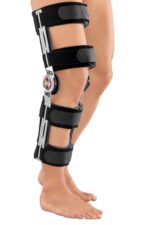 Облегченный регулируемый коленный ортез protect.ROM cool для иммобилизации и стабилизации коленного сустава.
